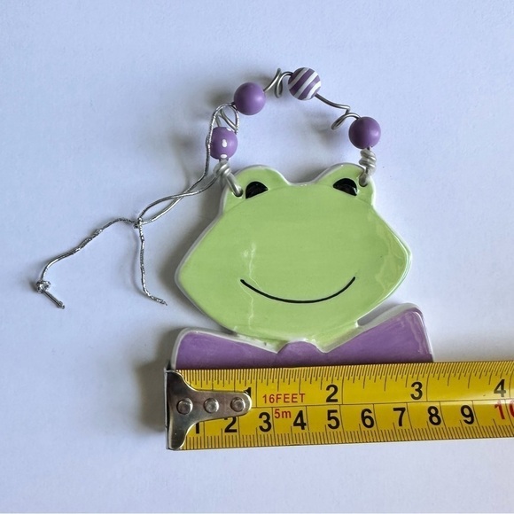 Department 56 Sandra Magsamen Frog Plaque Wall Hanging Ornament Green Purple Bow - Picture 5 of 6
